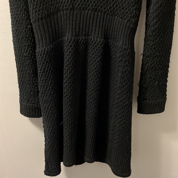 SALE!!! LE CHATEAU SWEATER/JACKET 🔥🔥🔥🔥 - Picture 6 of 11